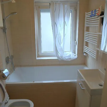 Quiet Place In The Centre Guest house